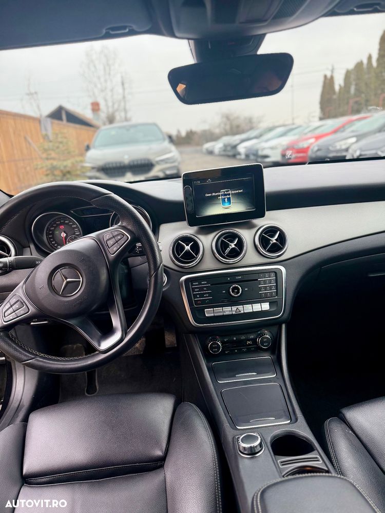 Mercedes-Benz CLA 200 d 7G-DCT Urban - 11