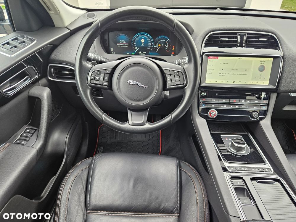 Jaguar F-Pace 20d AWD Prestige - 9