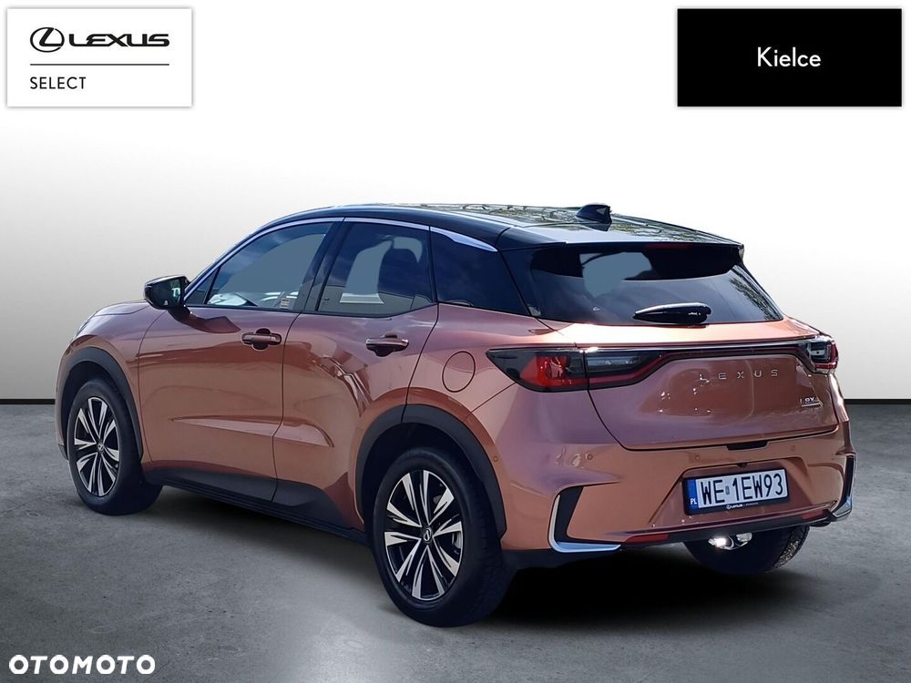 Lexus LBX 1.5 Hybrid Cool AWD - 4