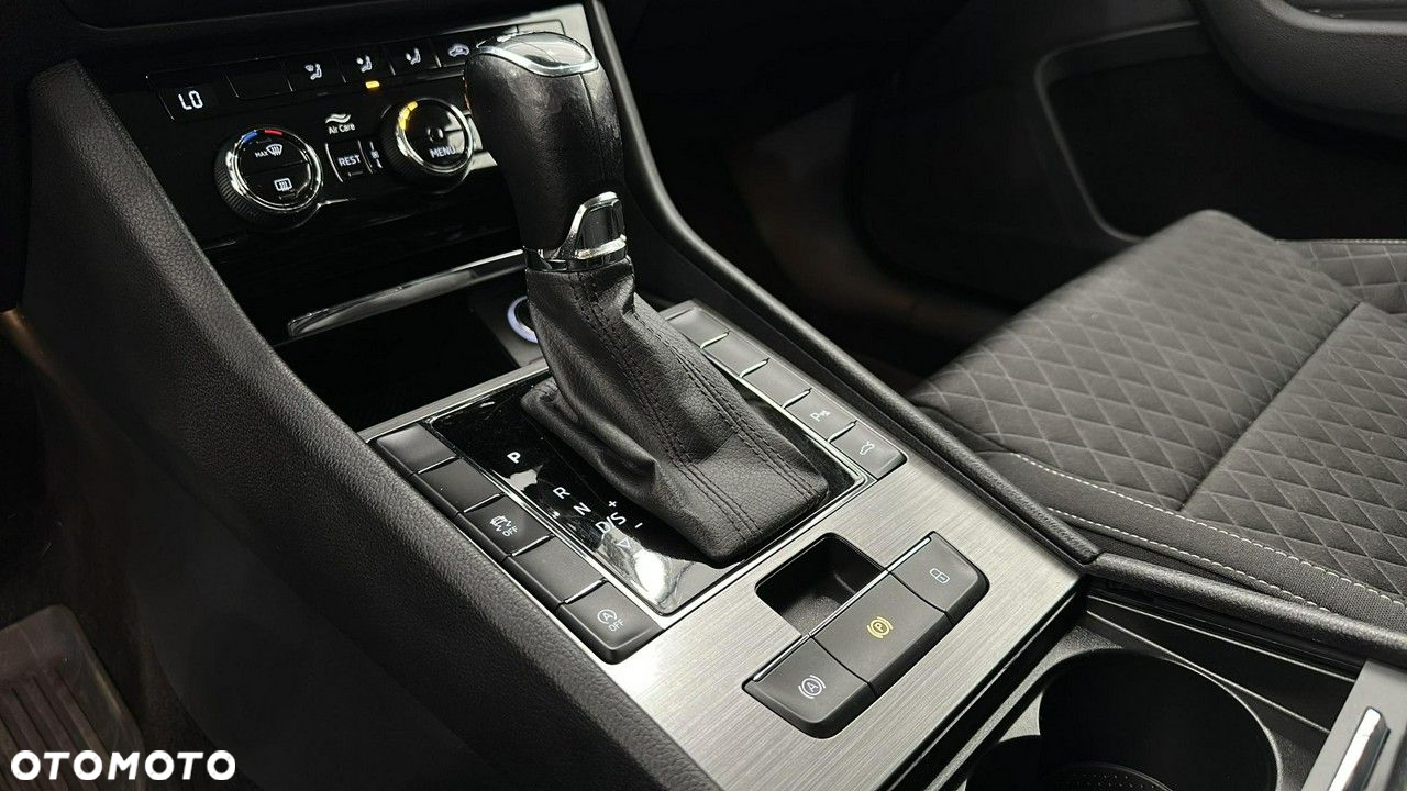 Skoda Superb - 19