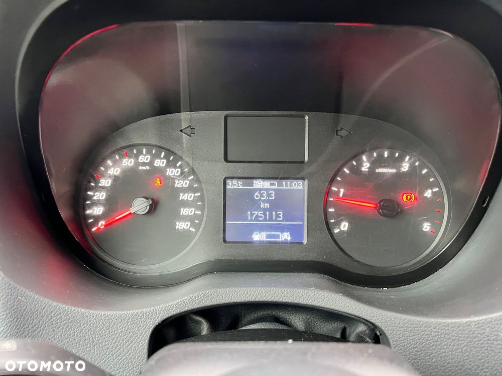 Mercedes-Benz 315 - 15