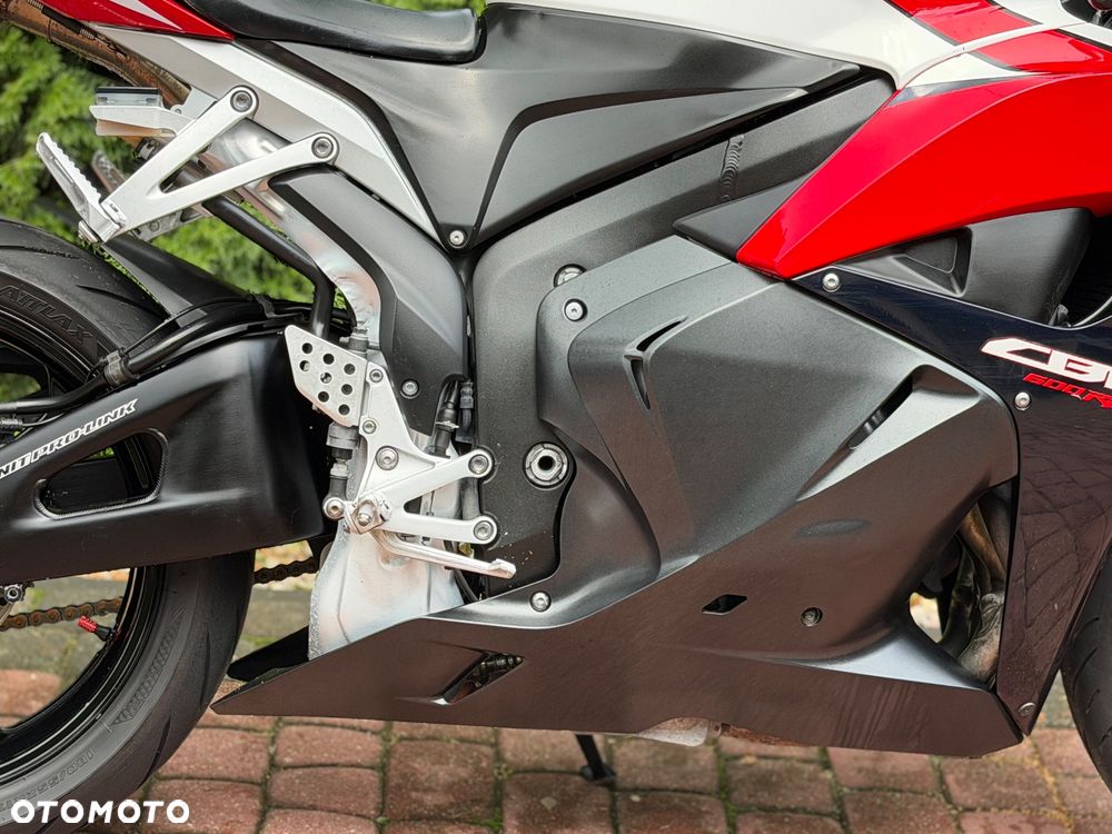 Honda CBR - 13