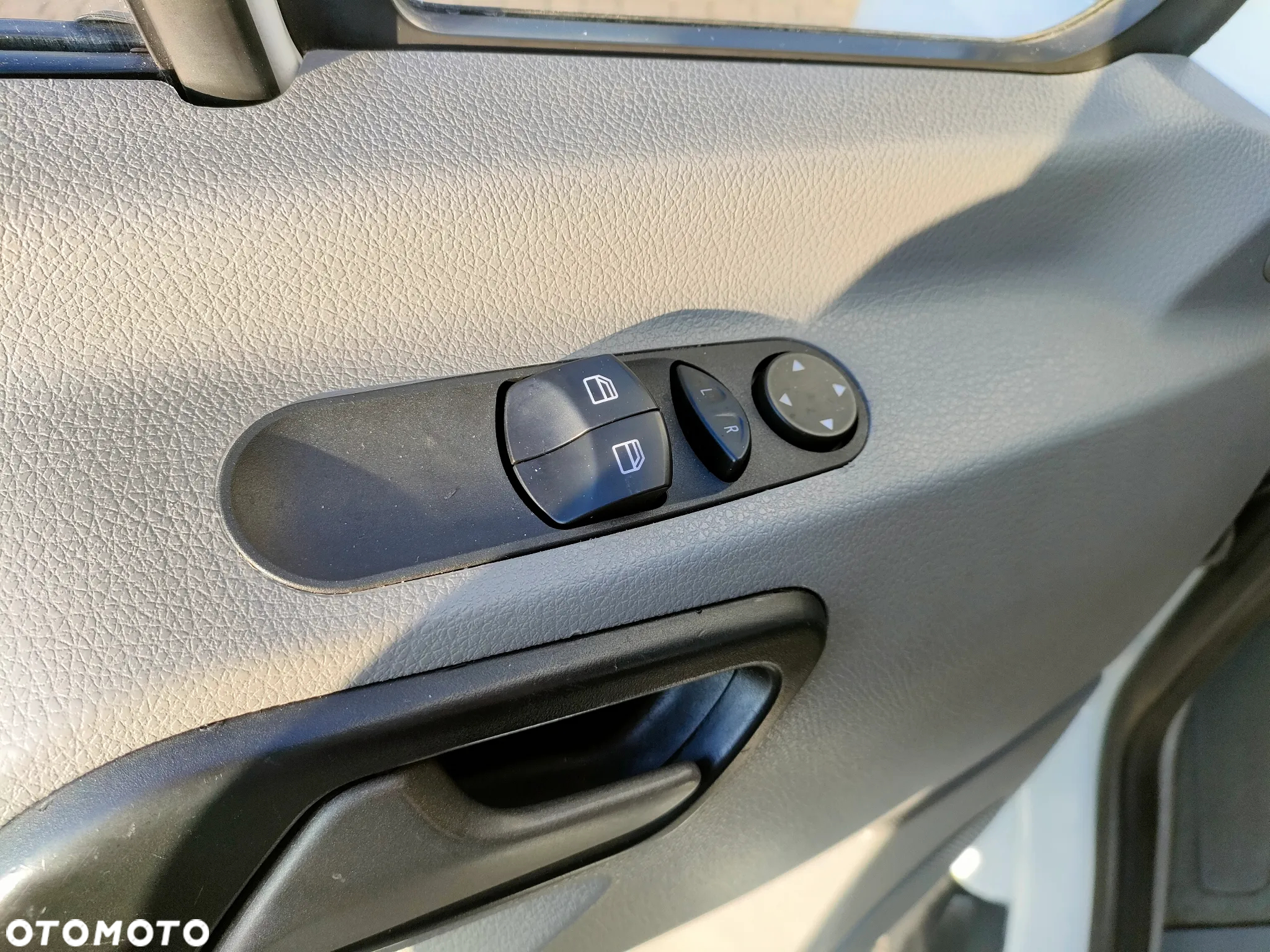 Mercedes-Benz Sprinter - 18