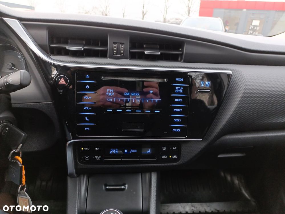 Toyota Auris 1.33 VVT-i Active - 17