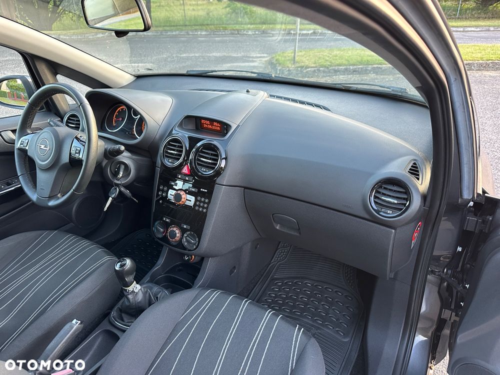 Opel Corsa 1.2 16V - 20