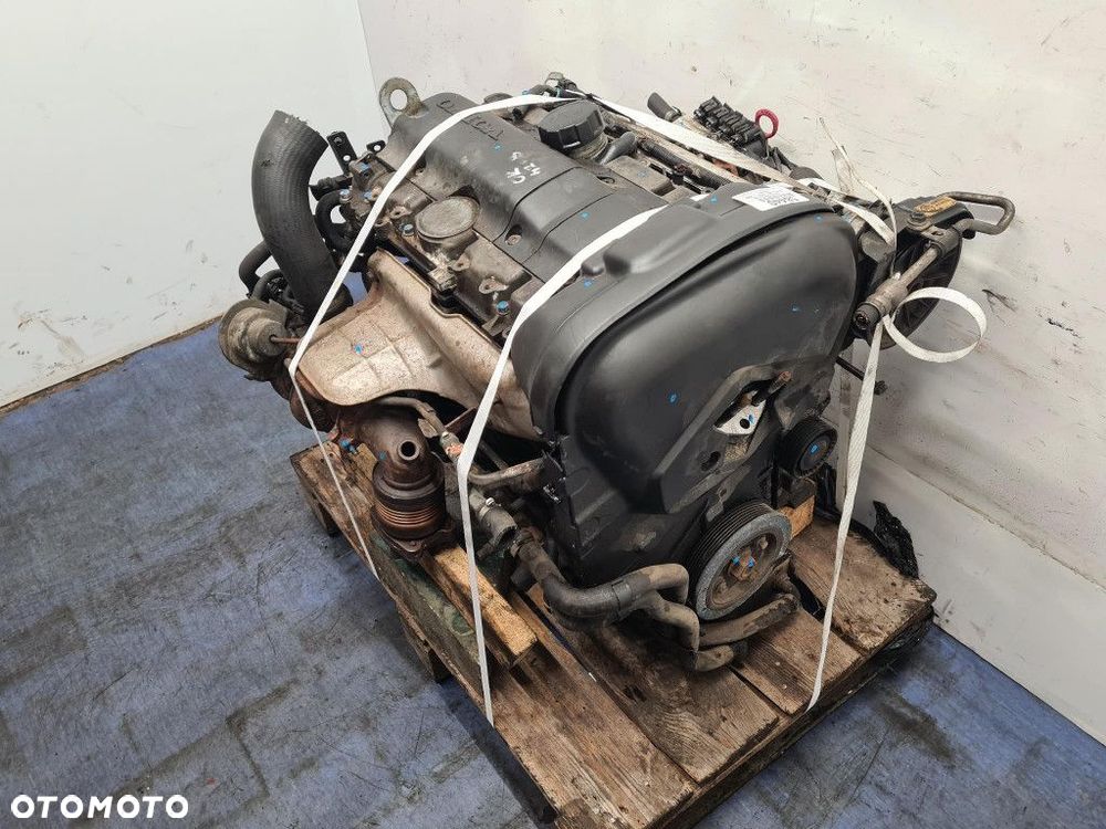 VOLVO V40 2.0 T 163 KM SILNIK BENZYNOWY B 4204 T3 - 12