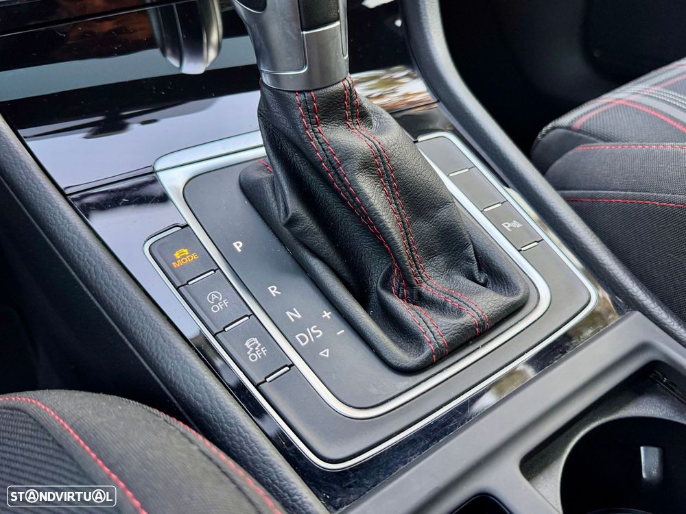 VW Golf GTI Performance BlueMotion DSG - 22