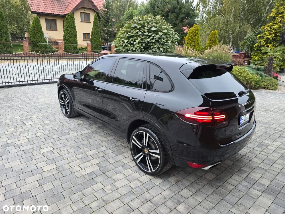 Porsche Cayenne Diesel Platinum Edition - 3