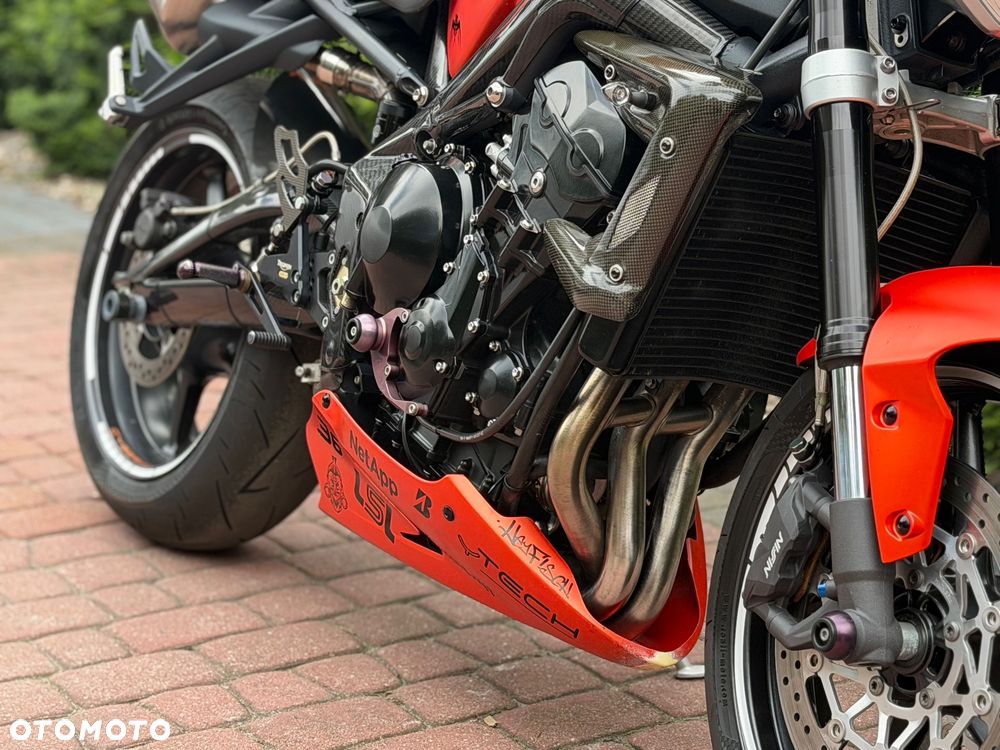 Triumph Street Triple - 12