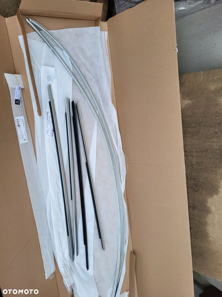 Komplet listew chrom Mercedes Cla w118 6731300 - 11