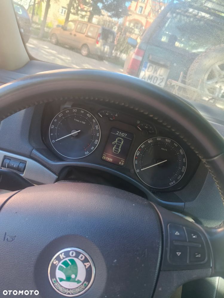 Skoda Octavia 2.0 FSI Elegance - 6