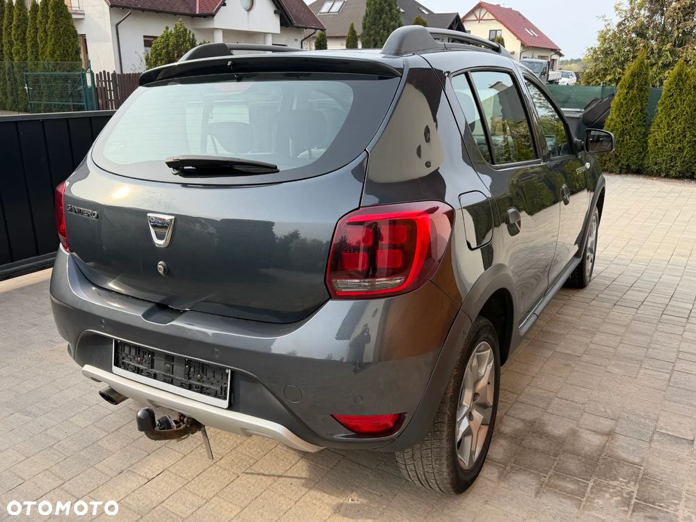 Dacia Sandero Stepway TCe 90 (S&S) Essential - 8