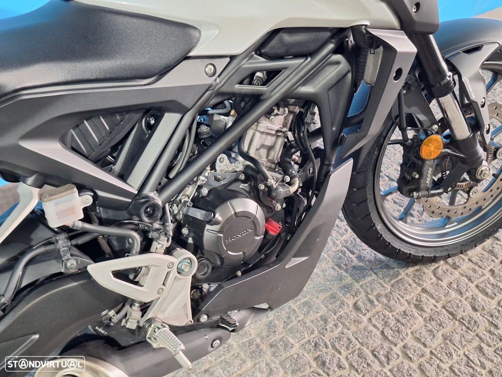 Honda CB 125 R - 3