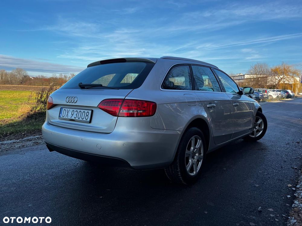 Audi A4 Avant - 4