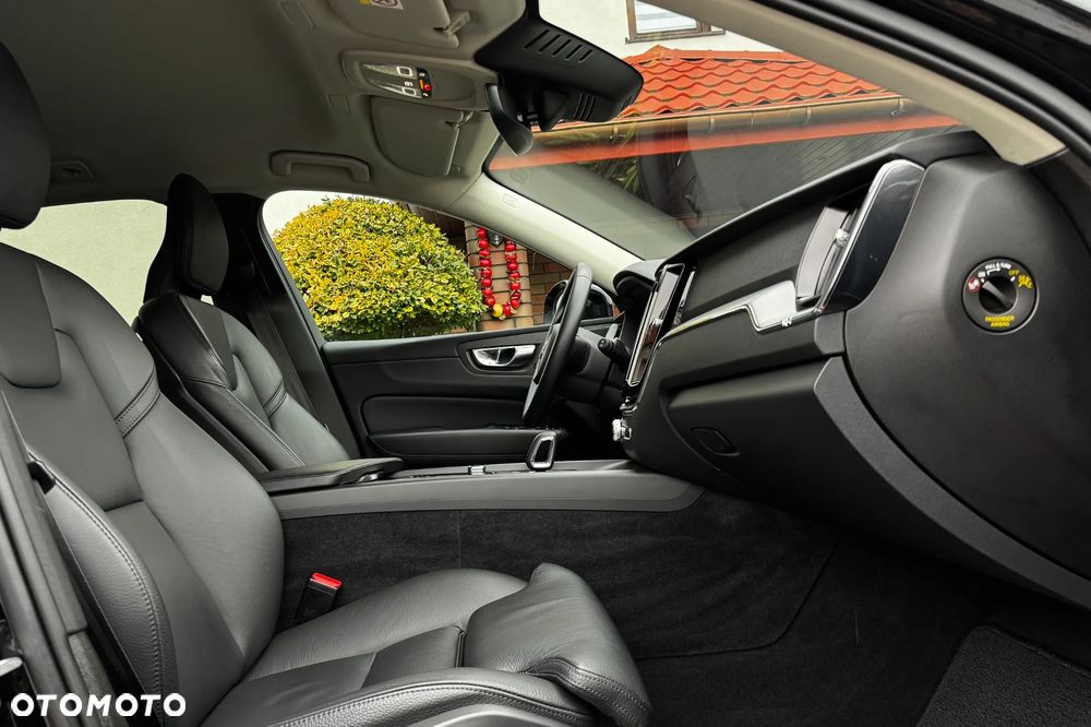 Volvo XC 60 B4 D Geartronic RDesign - 9