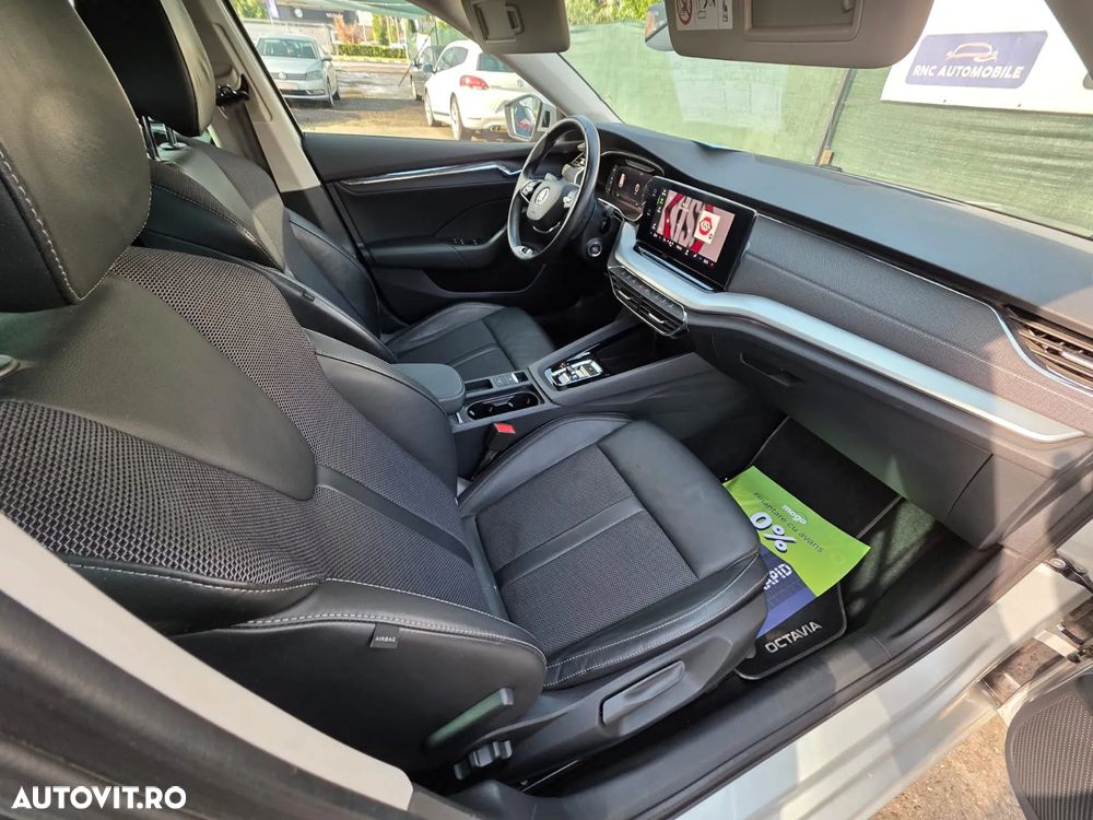 Skoda Octavia Combi 2.0 TDI DSG Style - 8
