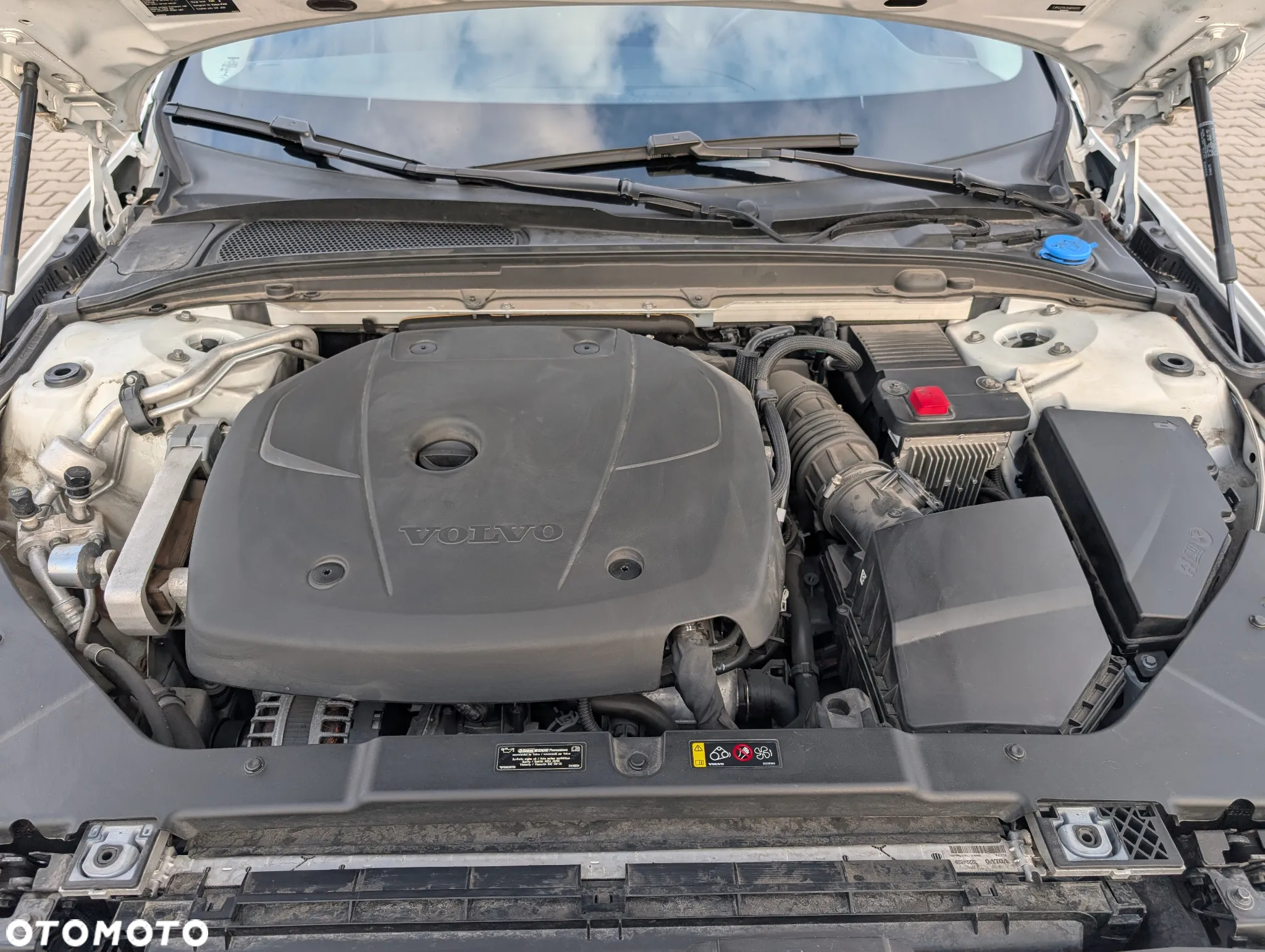 Volvo S60 T6 AWD Momentum Pro - 37