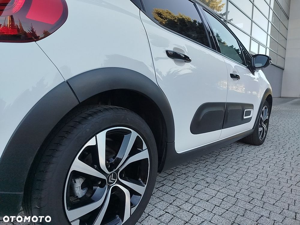 Citroën C3 BlueHDi 100 S&S SHINE PACK - 31