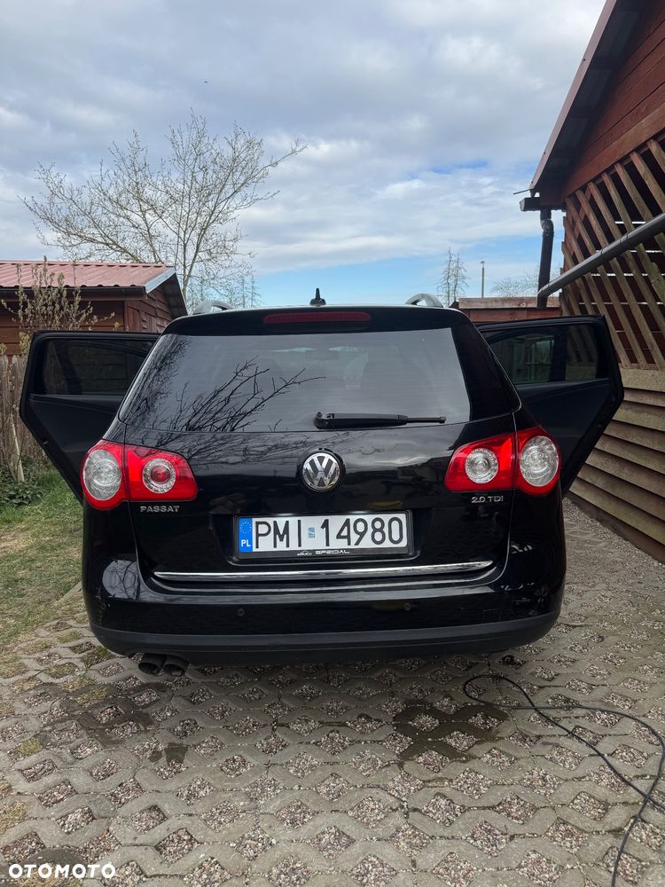 Volkswagen Passat 2.0 TDI DPF DSG Trendline - 19