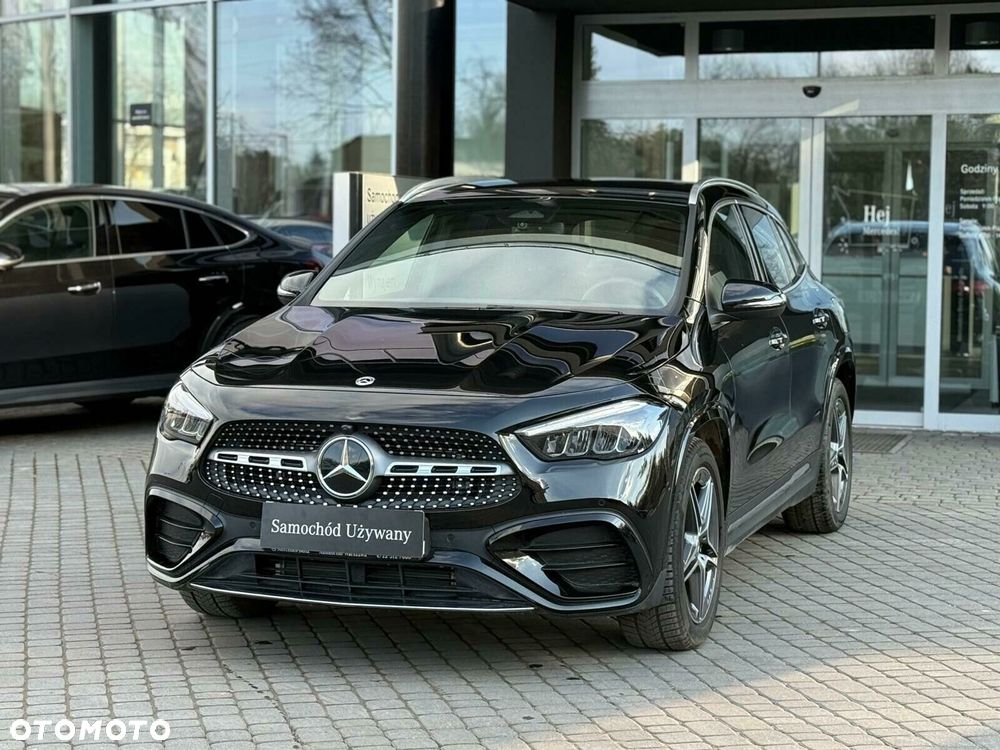 Mercedes-Benz GLA - 4