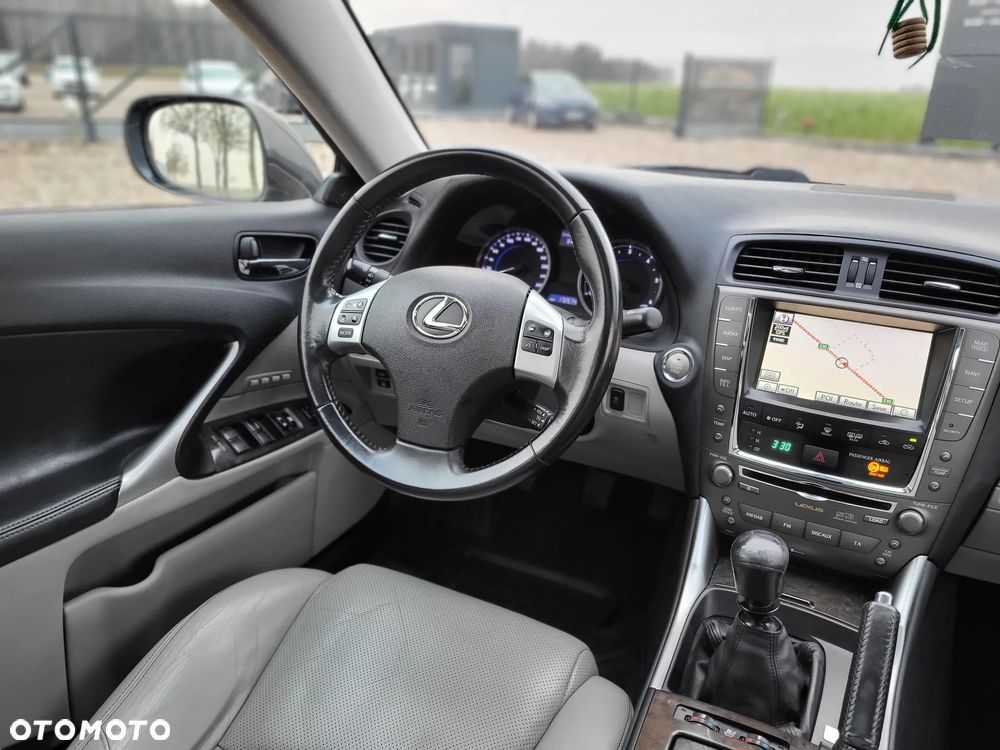 Lexus IS 200d Luxury Line - 8