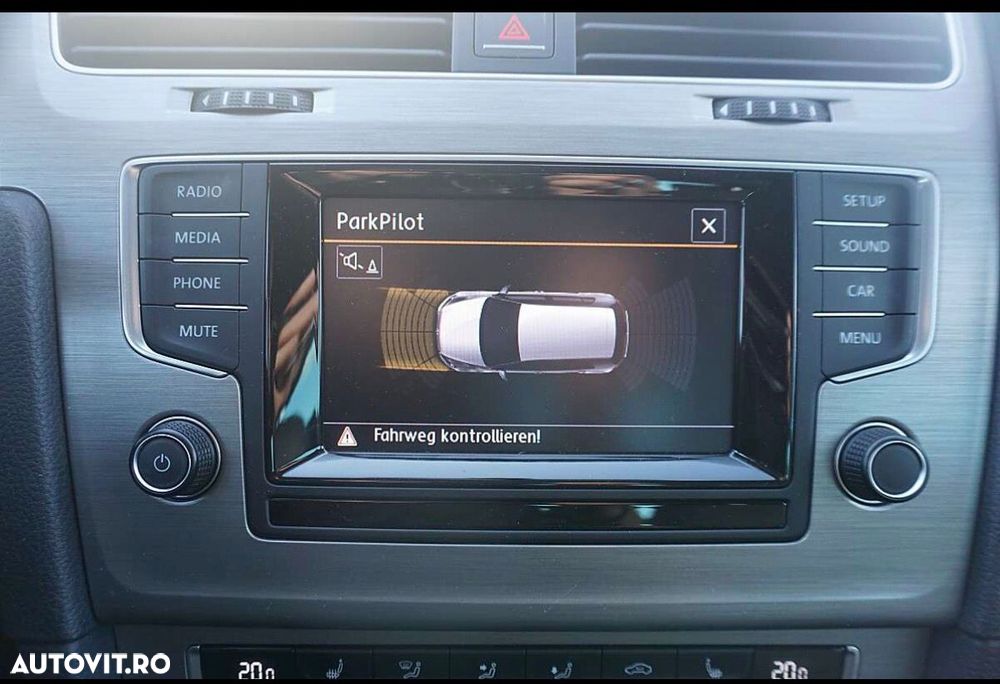 Volkswagen Golf 1.6 TDI DPF BlueMotion Technology MATCH - 11