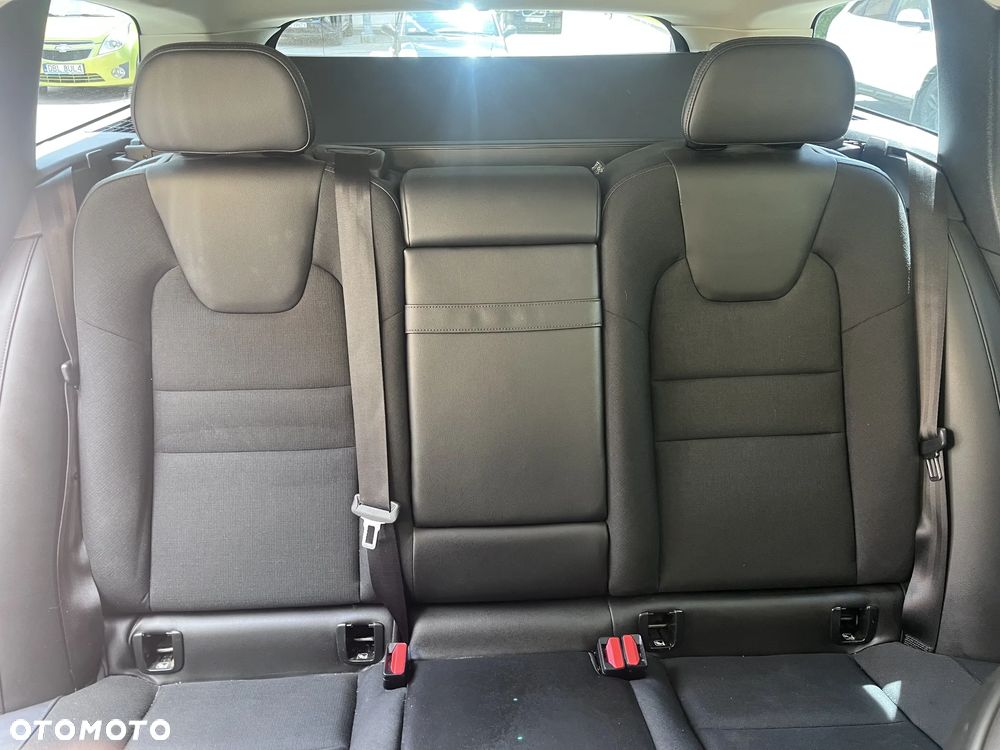 Volvo V60 D3 Momentum - 11