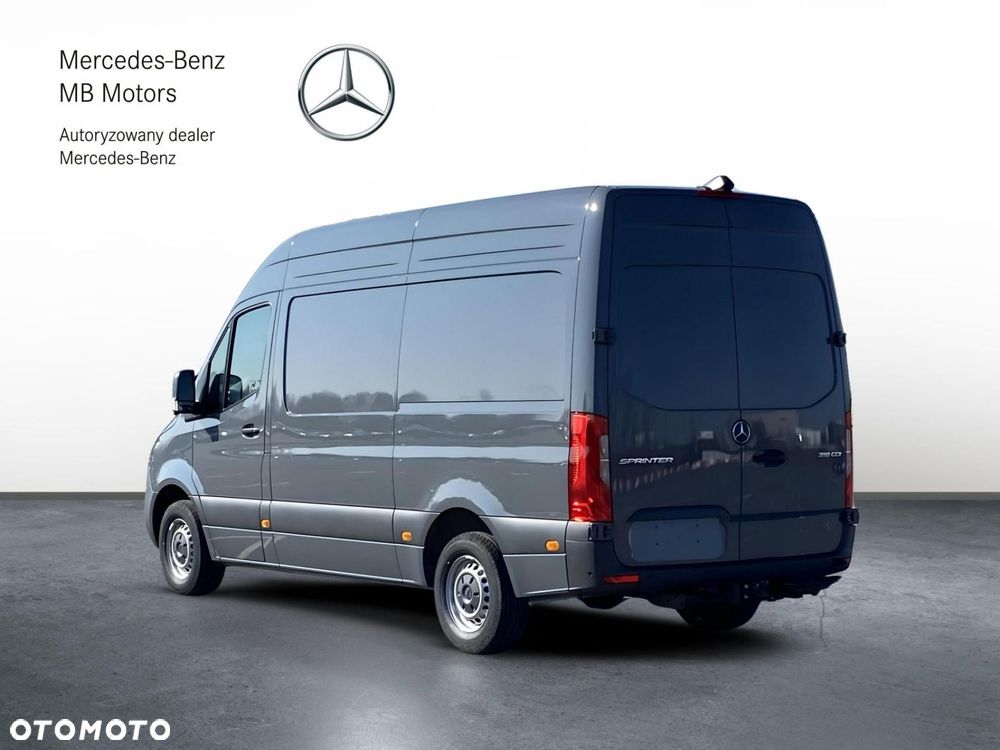 Mercedes-Benz Sprinter - 4
