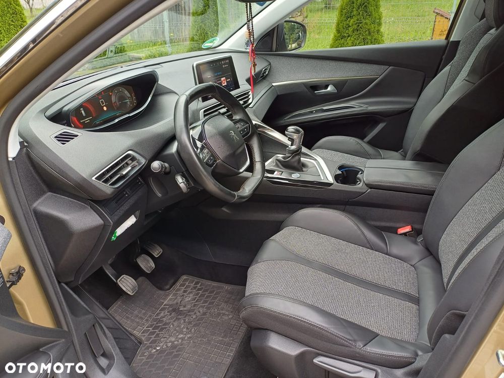Peugeot 5008 - 14