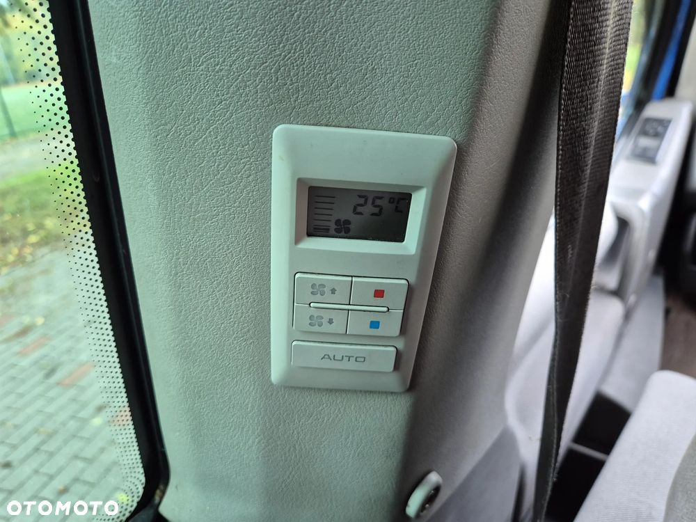 Volkswagen Multivan Standard - 35