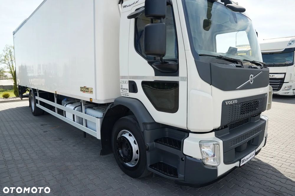 MAN FE 280 / 4x2 / CHŁODNIA / CARRIER SUPRA 1250 MT / MULTITEMPERATURA / WINDA DHOLLANDIA 2500 KG / EURO 6 - 9