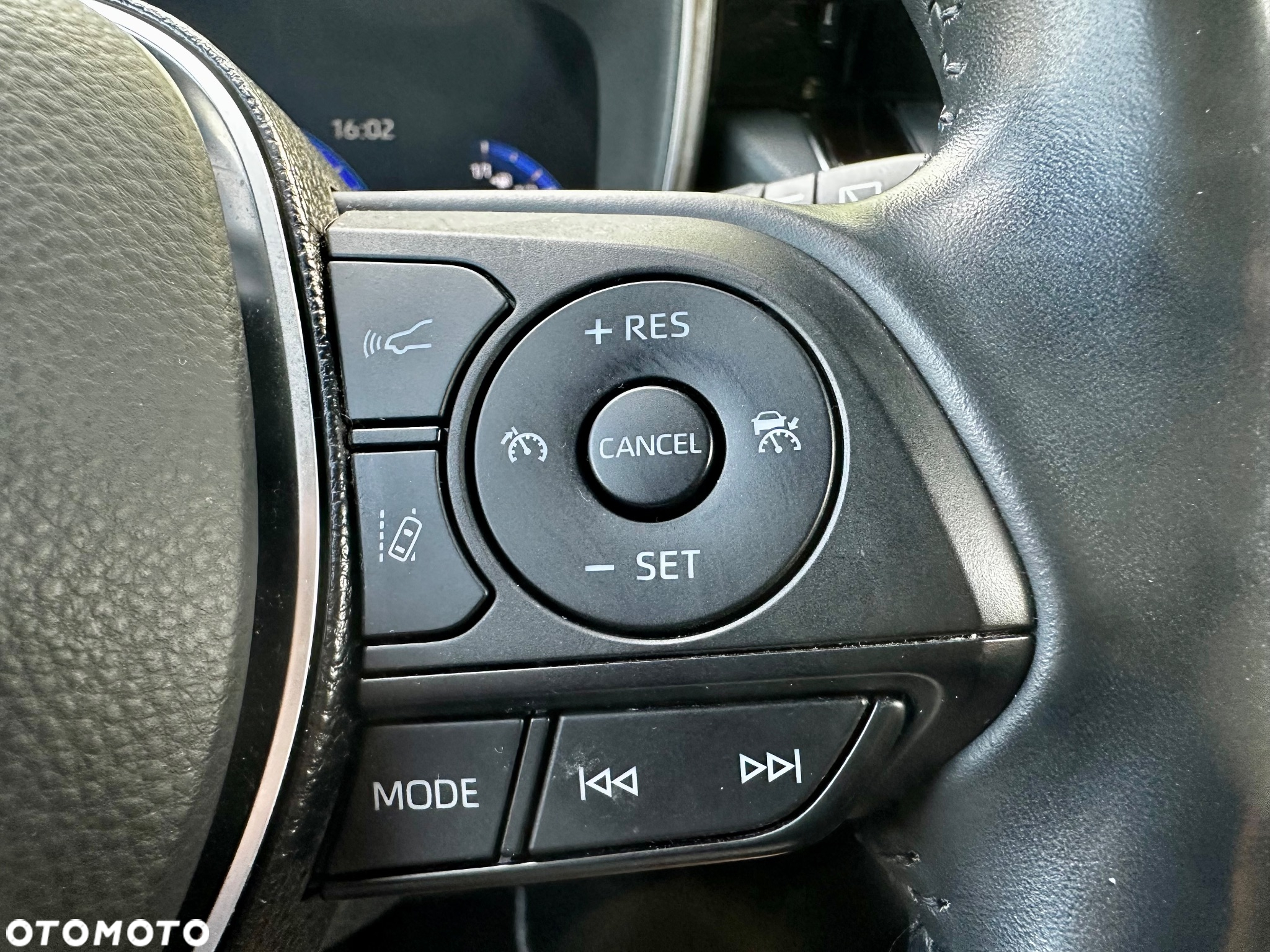 Toyota Corolla 2.0 Hybrid Style - 28
