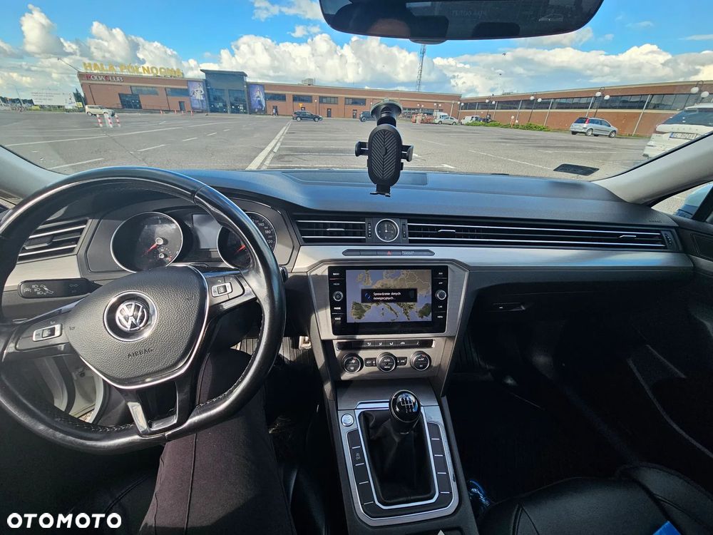 Volkswagen Passat - 6