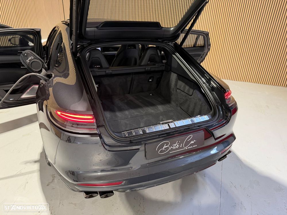 Porsche Panamera 4S E-Hybrid - 32