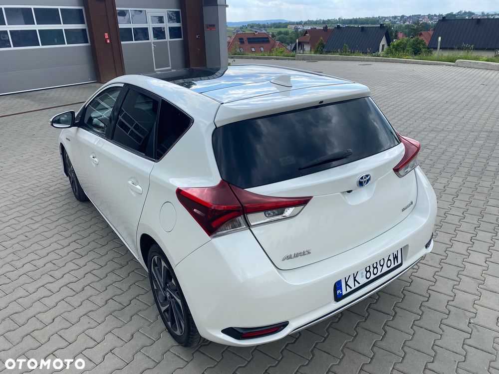 Toyota Auris 1.8 Executive - 29