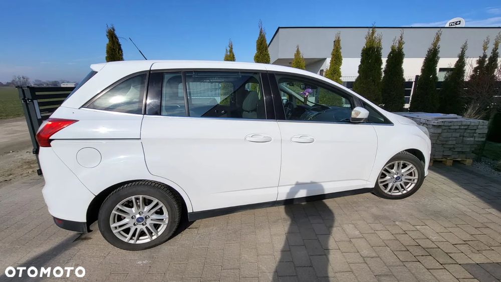 Ford Grand C-MAX - 3