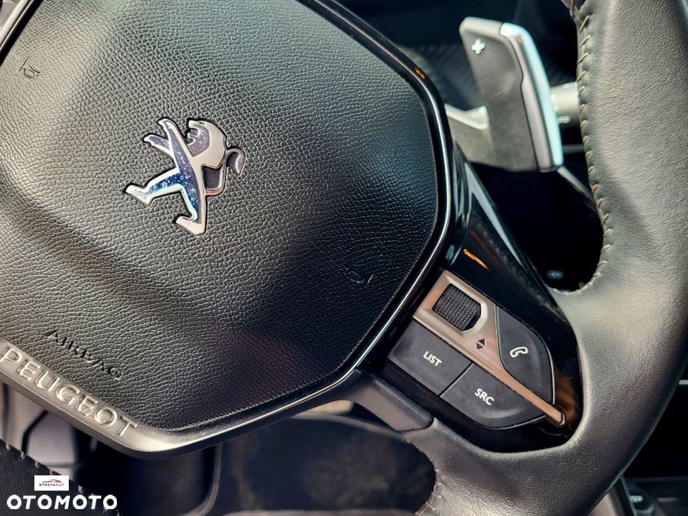 Peugeot 208 - 22