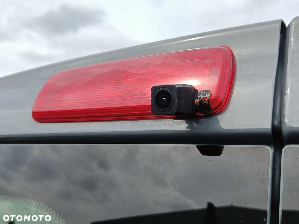 Renault Trafic 2.0 dCi - 18