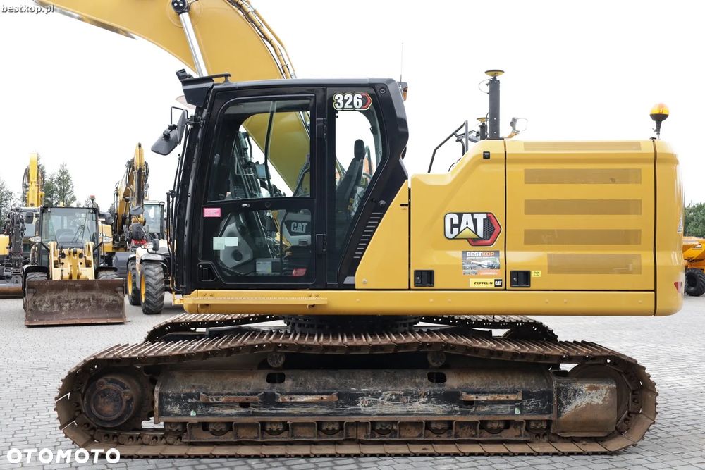 Caterpillar CAT 326 - 4
