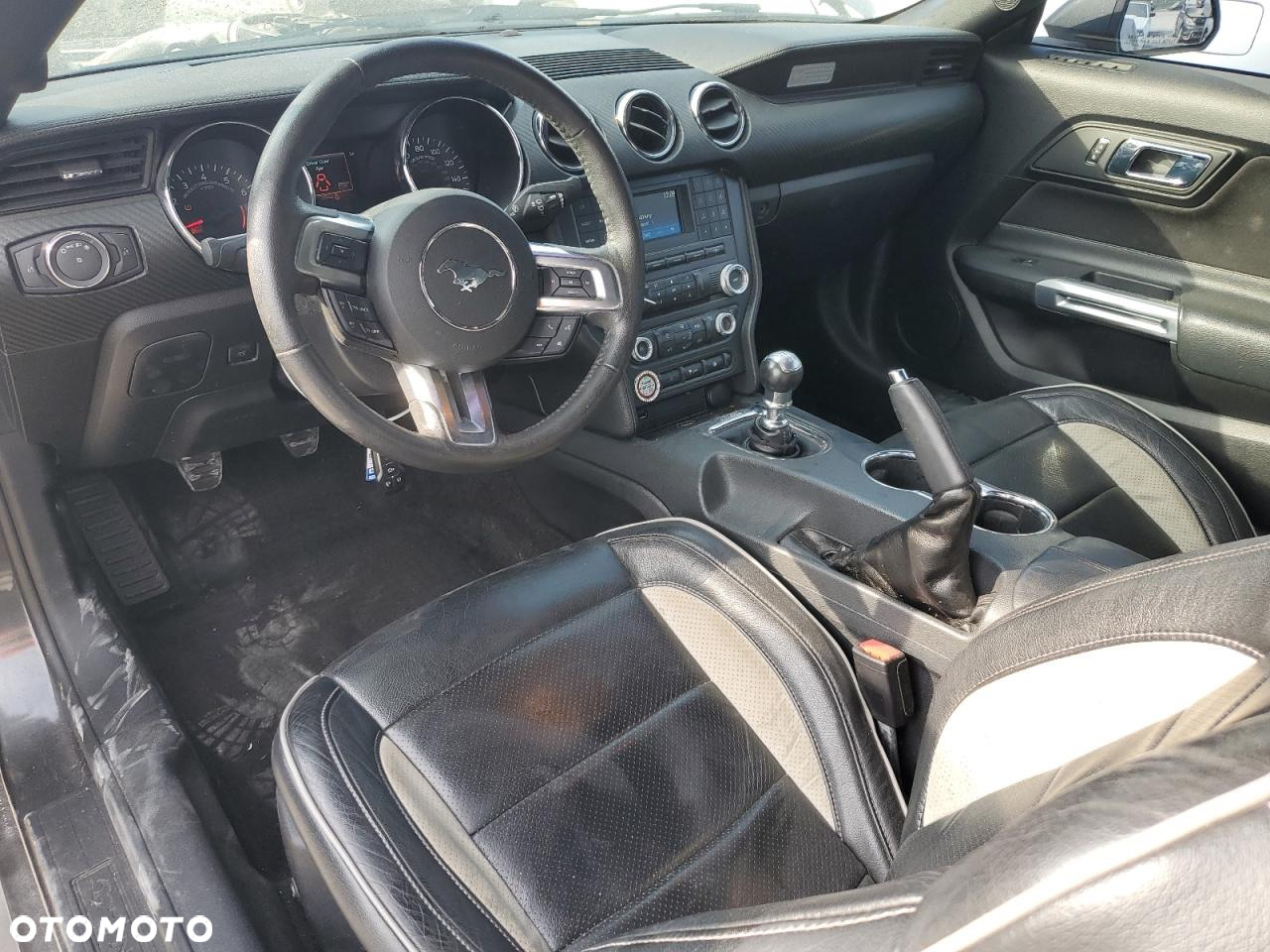 Ford Mustang 3.7 V6 - 5