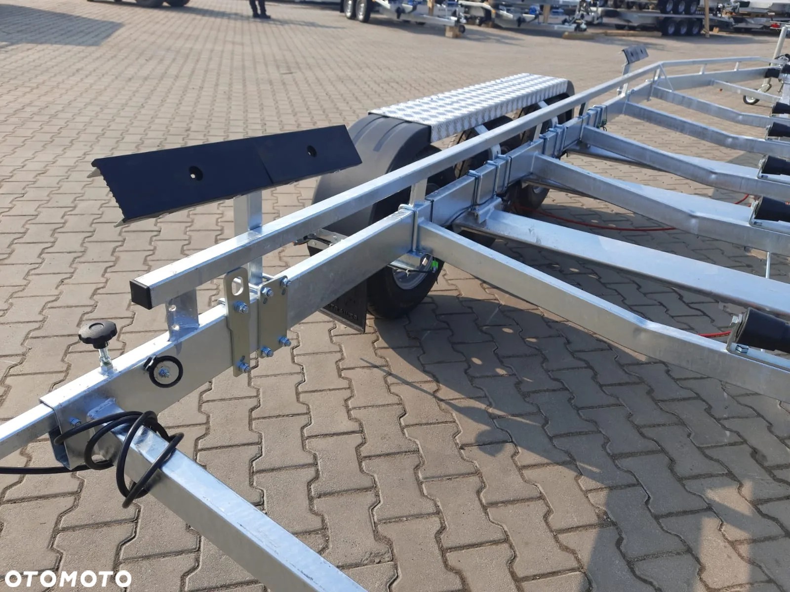 TEMARED Dostawa przyczepa podłodziowa DMC3500kg pod łódź 9 m! POSZERZANA, WODOSZCZELNE ŁOŻYSKA, TRZYOSIOWA - 17