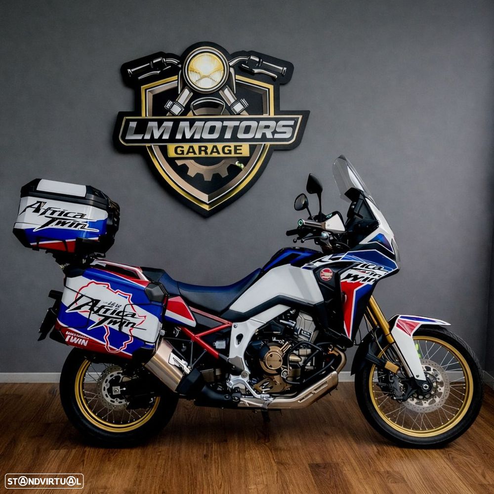 Honda Africa Twin Tricolor - 1