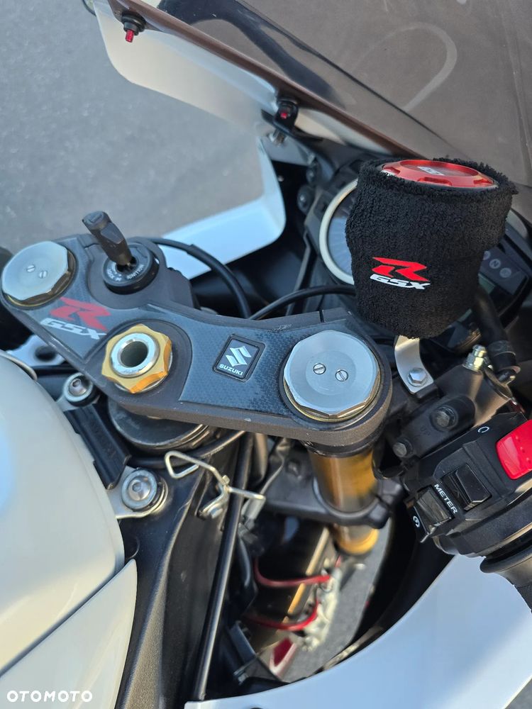 Suzuki GSX-R - 22