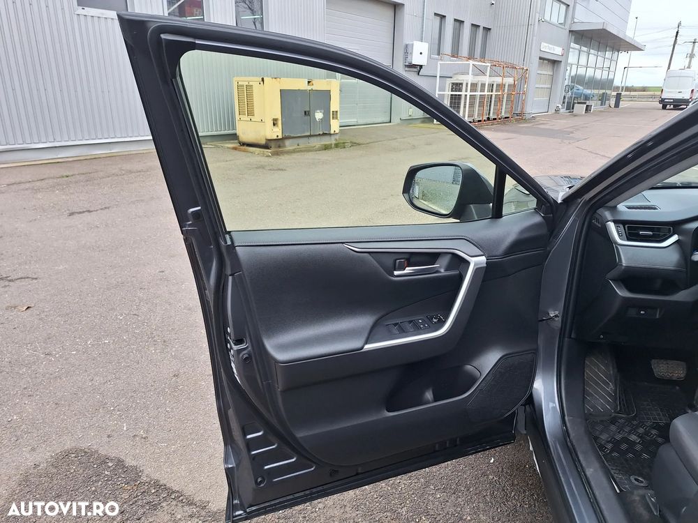 Toyota RAV4 - 3