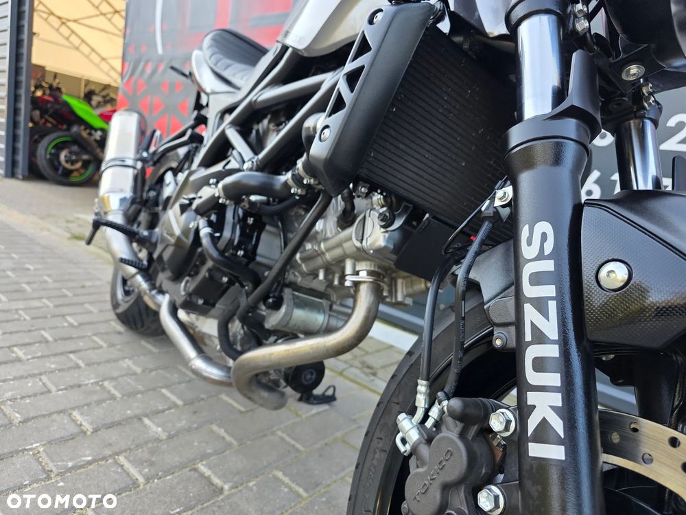 Suzuki SV - 28