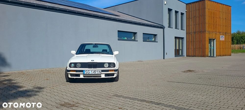 BMW Seria 3 320i - 7