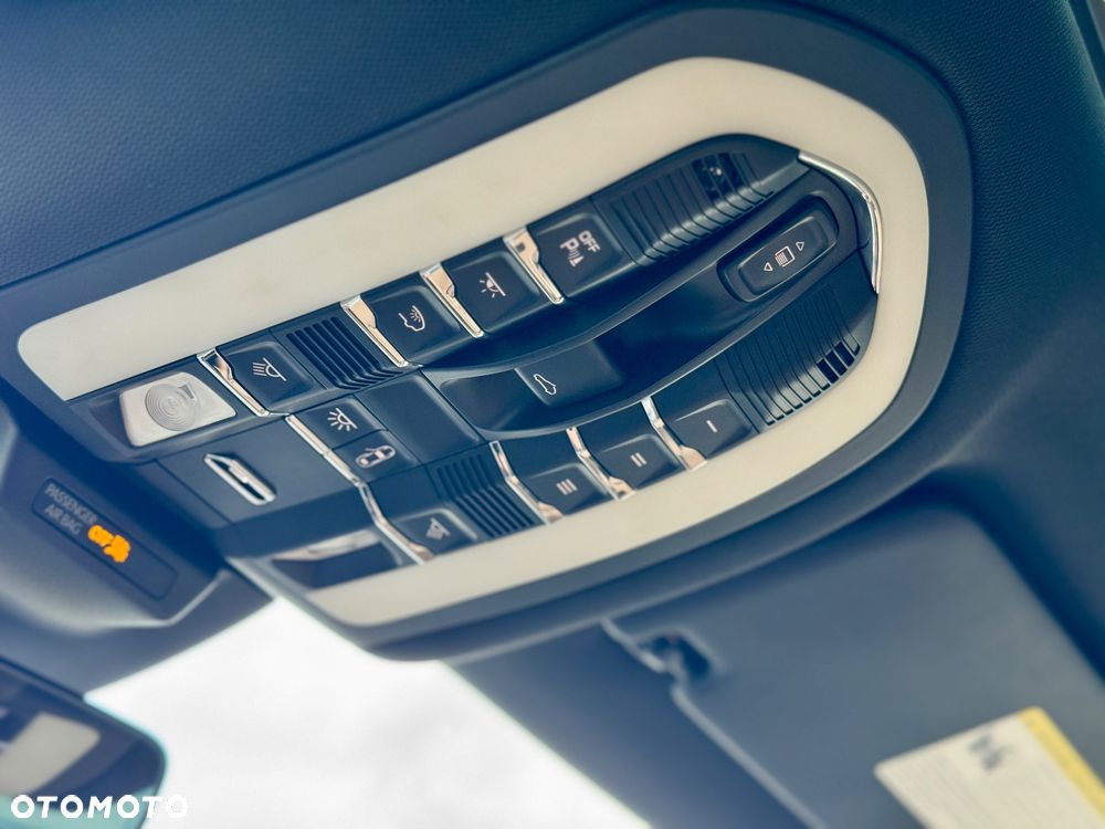 Porsche Macan Standard - 34