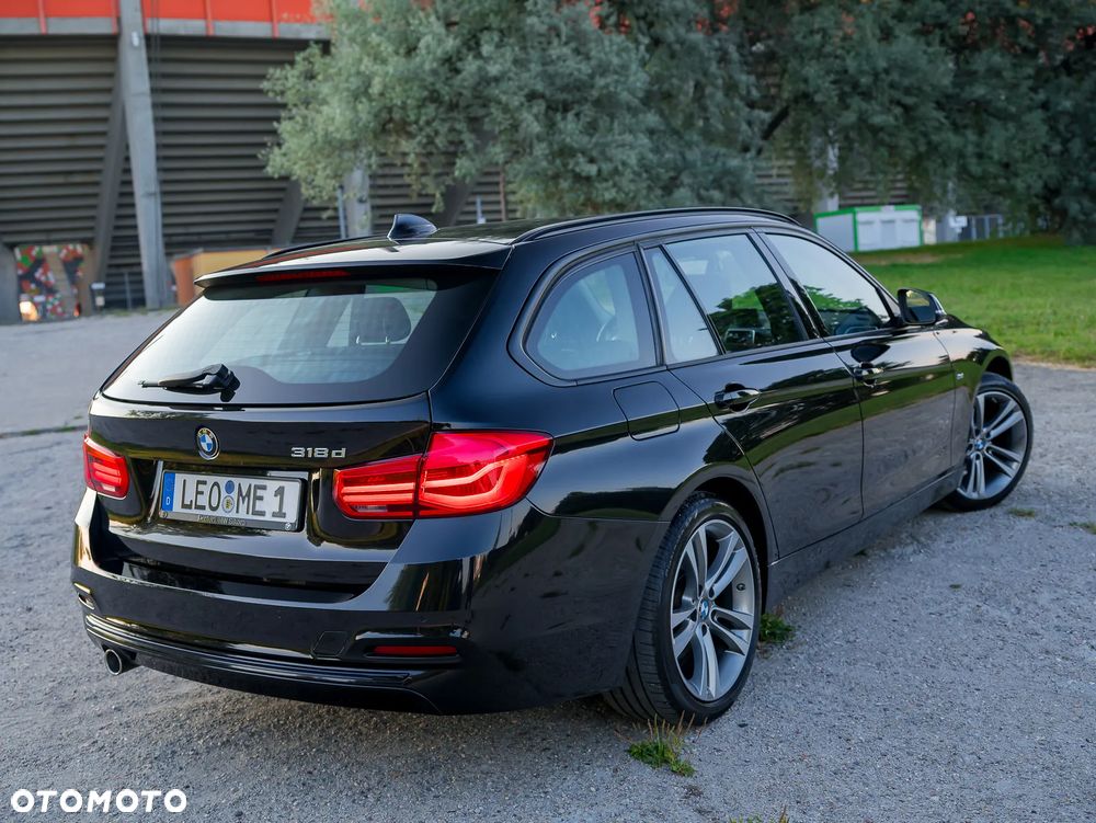 BMW Seria 3 318d Sport Line - 16