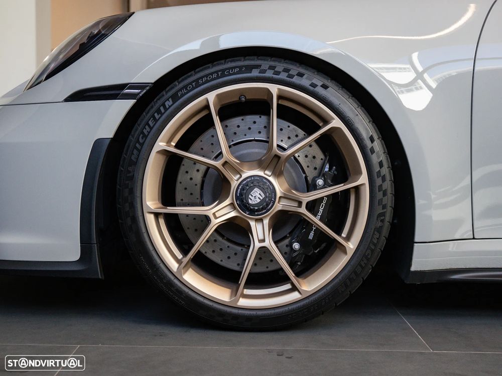 Porsche 911 (992) GT3 PDK Touring Pack - 16