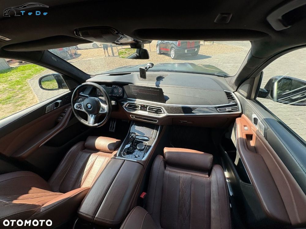 BMW X7 - 33